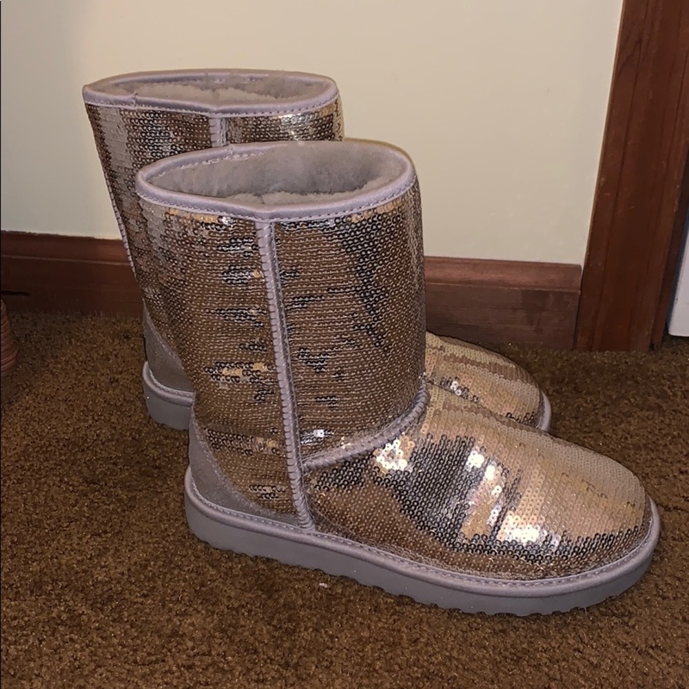 UGG BOOTS